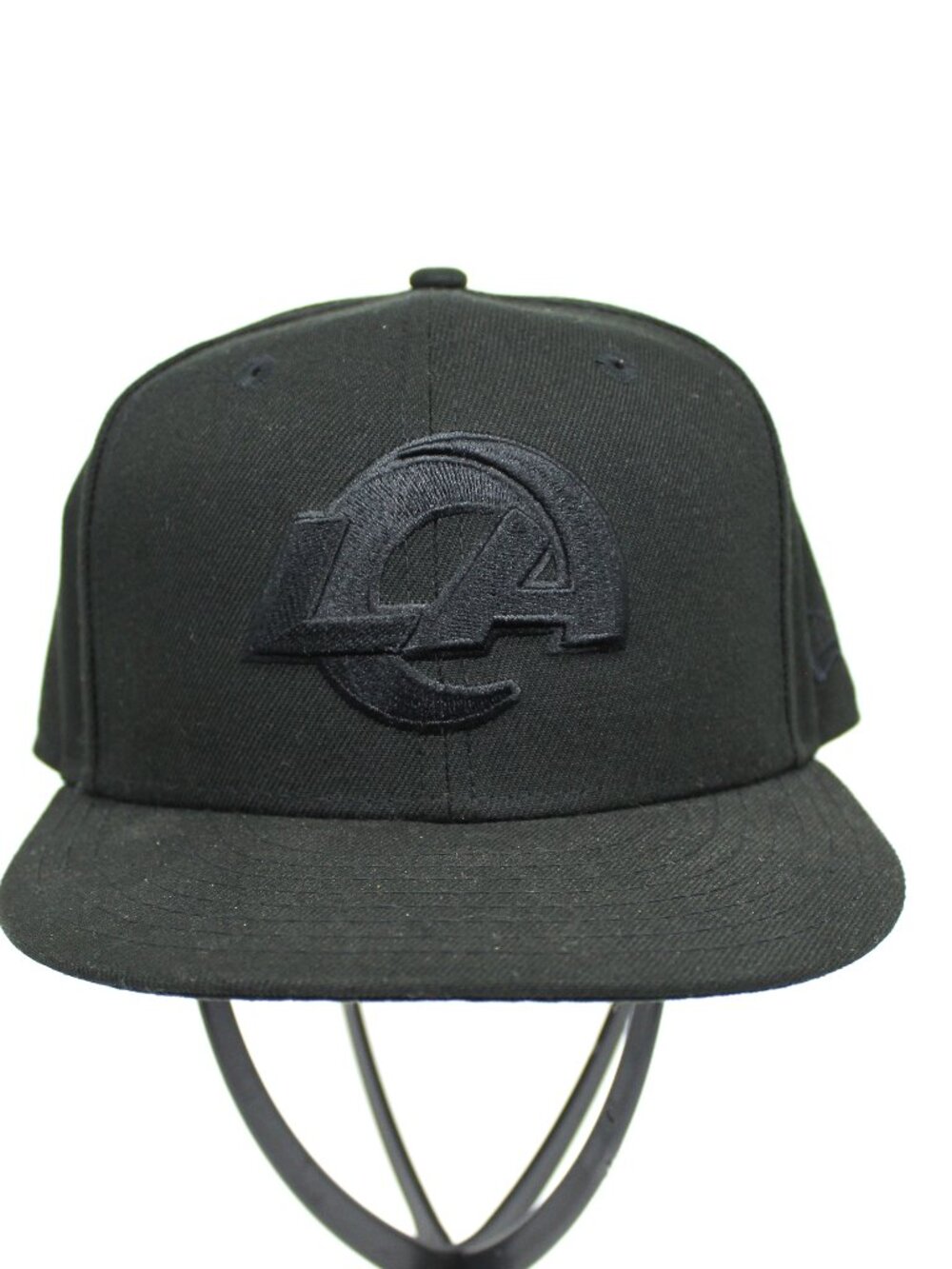 Los Angeles Rams New Era Black Pack 59FIFTY Fitted Hat 7 3/8 "LA" Embroidery